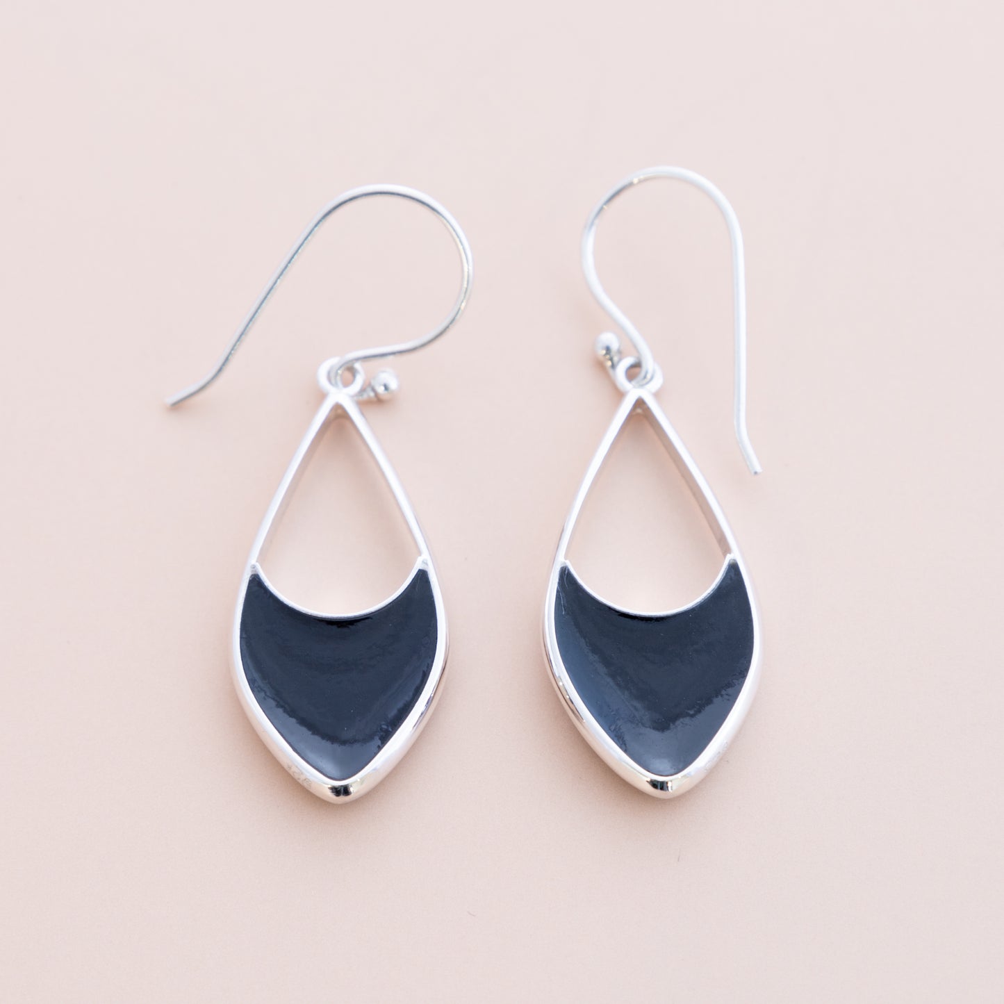 Black Shell Teardrop Earrings